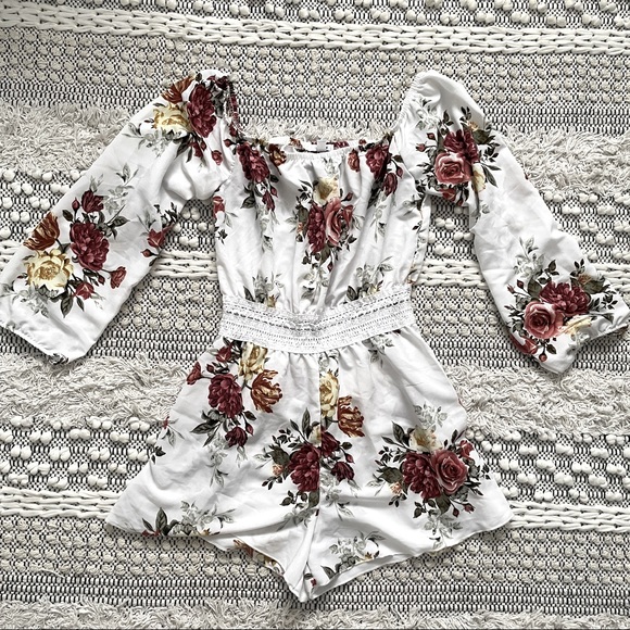 Ardene Pants - Ardene floral off shoulder romper, Size M, new without tags